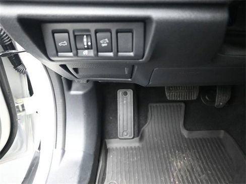 Certified 2025 Subaru Outback Premium w/ Popular Package #1A image 16