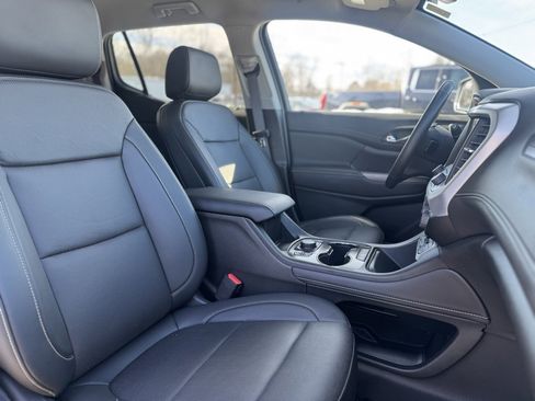 Used 2023 GMC Acadia SLT image 12