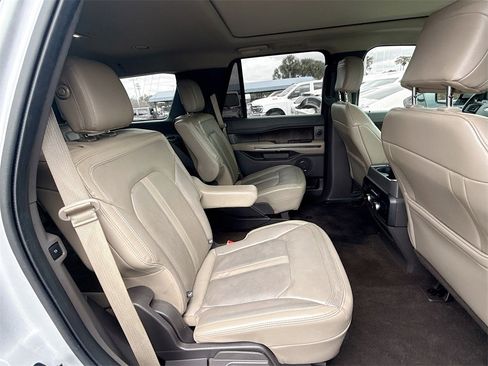 Used 2019 Ford Expedition Limited w/ Equipment Group 301A image 28