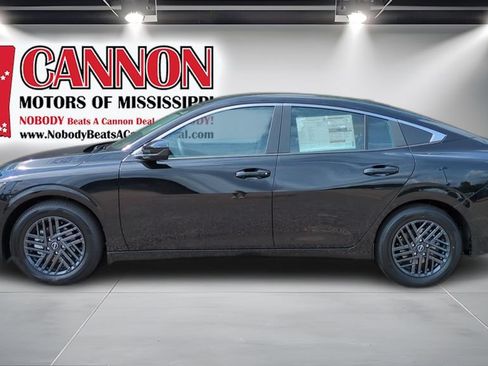 New 2026 Nissan Sentra SV w/ Floor Mat Package FWD image 8