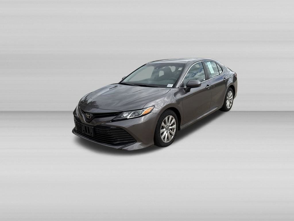 Used 2018 Toyota Camry LE FWD image 11