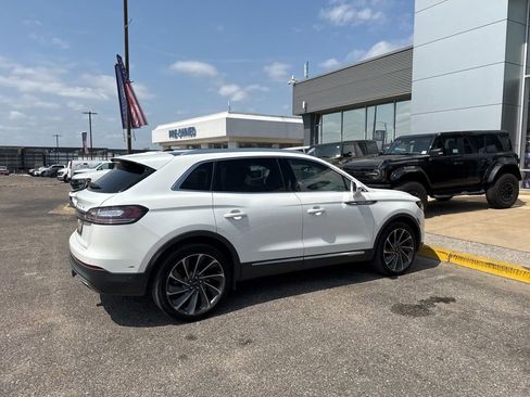 Used 2022 Lincoln Nautilus Reserve w/ Equipment Group 201A image 10