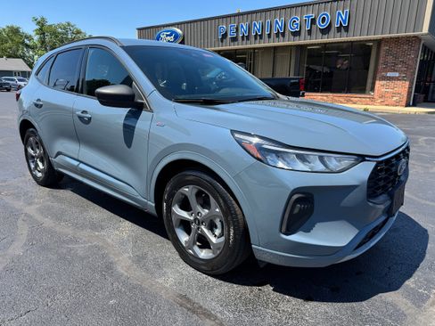 Used 2023 Ford Escape ST-Line w/ Equipment Group 301A FWD image 9