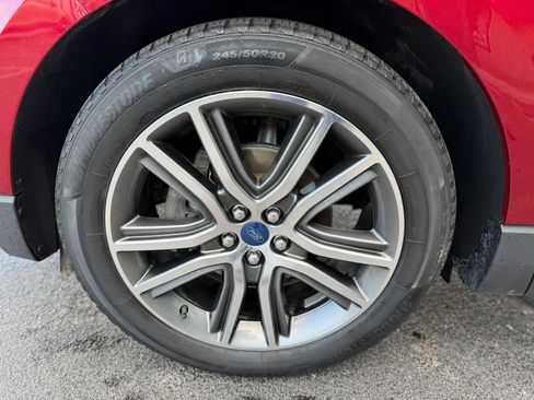 Used 2019 Ford Edge Titanium FWD image 10