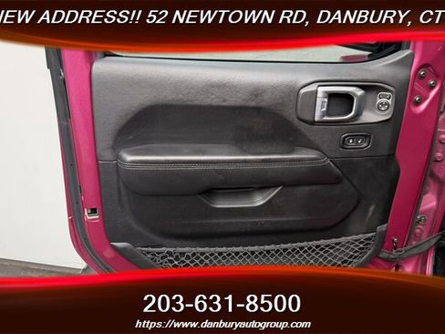 Used 2021 Jeep Wrangler Unlimited Rubicon AWD/4WD image 11