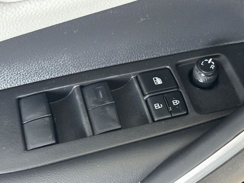Certified 2024 Toyota Corolla SE FWD image 13