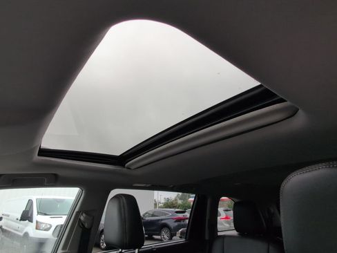 Used 2019 Toyota Highlander XLE AWD/4WD image 26
