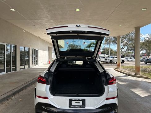 Used 2024 BMW X6 M60i w/ Climate Comfort Package image 38