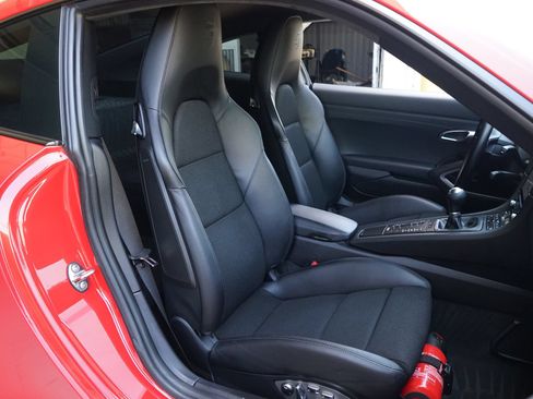 Used 2019 Porsche 911 GT3 RWD image 11