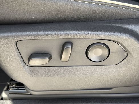 New 2026 Chevrolet Suburban Premier RWD image 23