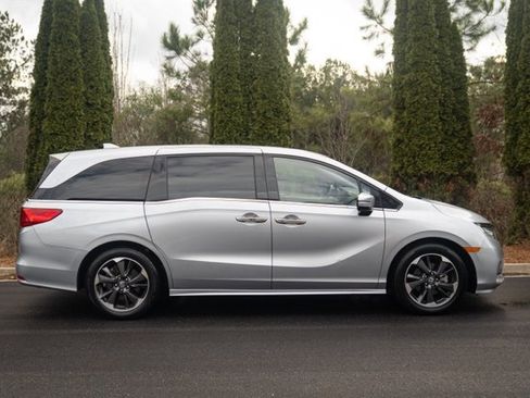 Used 2023 Honda Odyssey Elite image 8