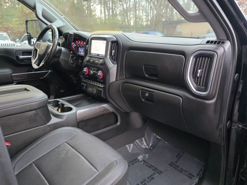 Used 2022 Chevrolet Silverado 2500 LTZ w/ LTZ Plus Package image 37