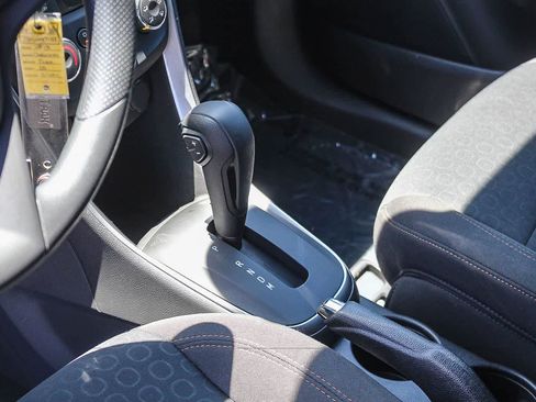 Used 2018 Chevrolet Trax LS AWD/4WD image 26