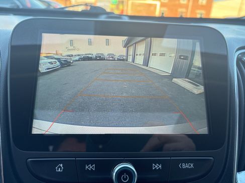 Used 2018 Chevrolet Malibu Premier w/ Premier Sun and Wheel Package image 30