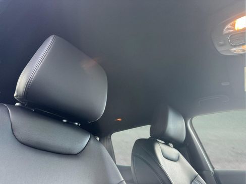 New 2026 Jeep Compass Limited image 17