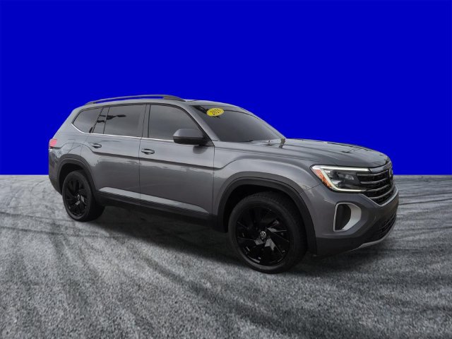 Used 2025 Volkswagen Atlas SE FWD image 2