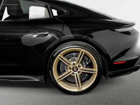 Used 2020 Porsche Taycan Turbo S w/ Premium Package image 10