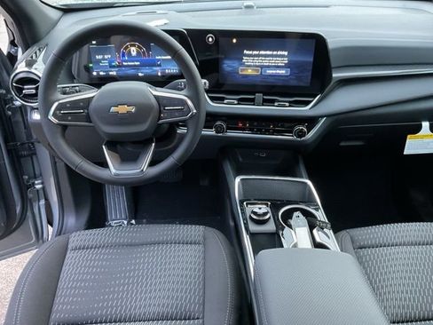 New 2026 Chevrolet Equinox LT AWD/4WD image 15