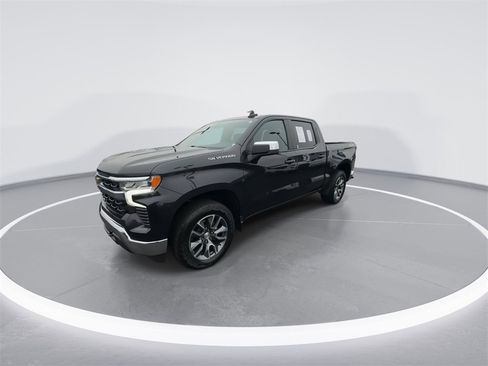 Used 2024 Chevrolet Silverado 1500 LT image 4