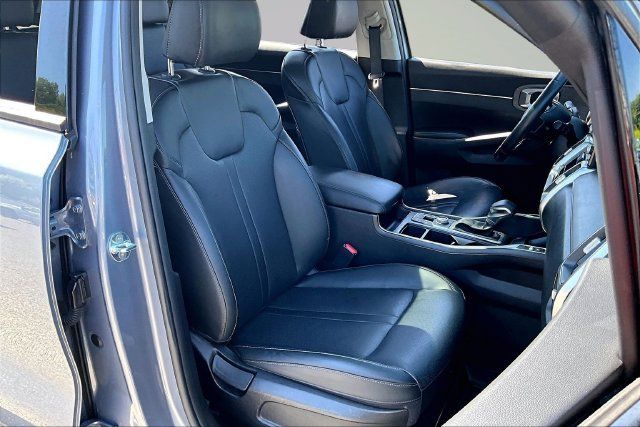 Used 2021 Kia Sorento EX w/ Panoramic Sunroof Package AWD/4WD image 29
