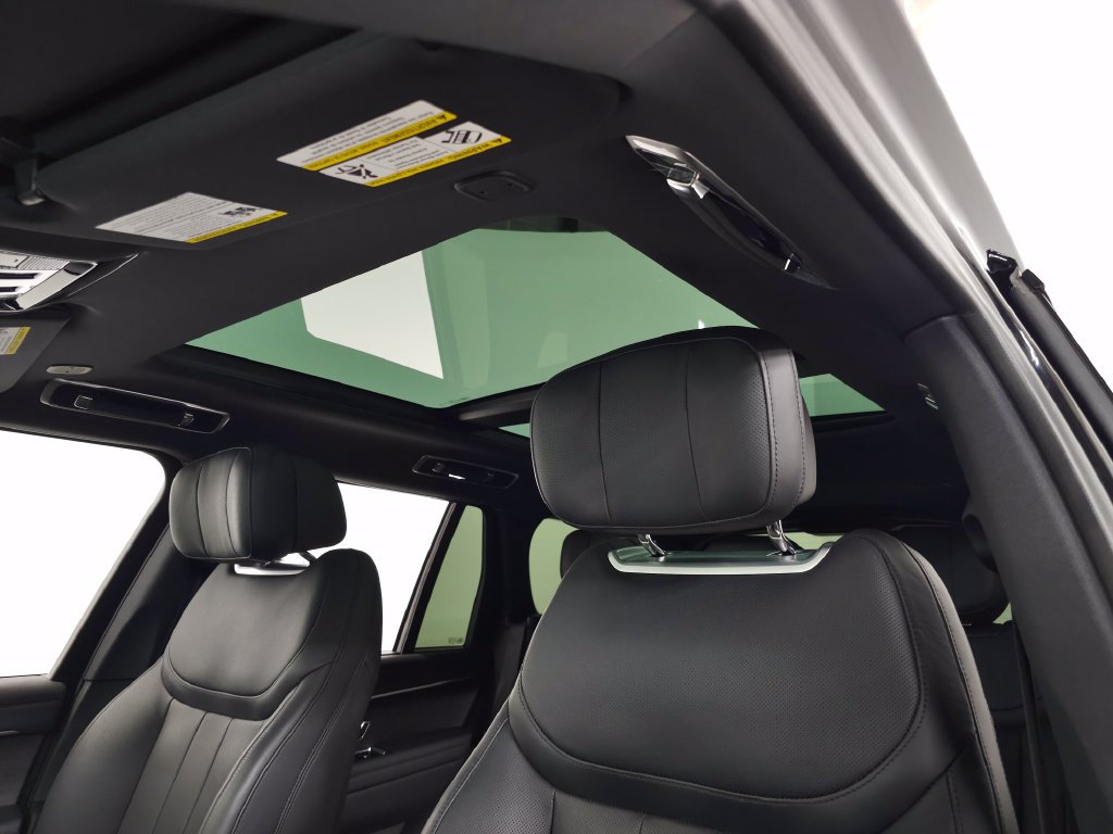 Certified 2025 Land Rover Range Rover Autobiography AWD/4WD image 19