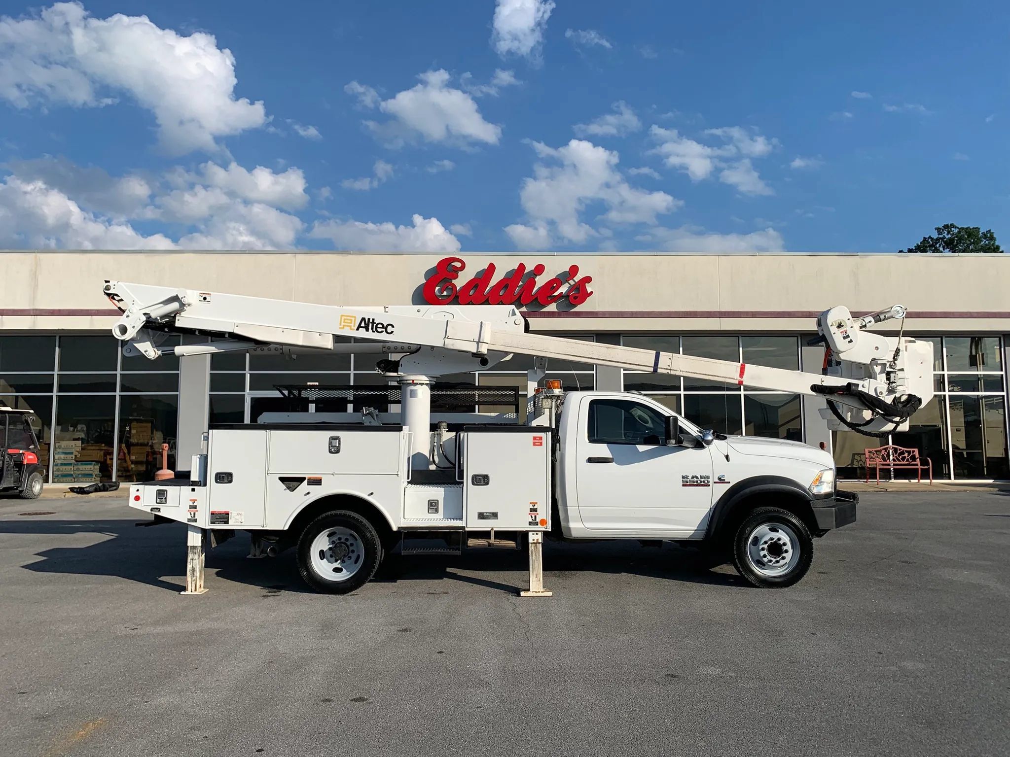 Used 2018 RAM 5500 Tradesman w/ Power & Remote Entry Group AWD/4WD image 63