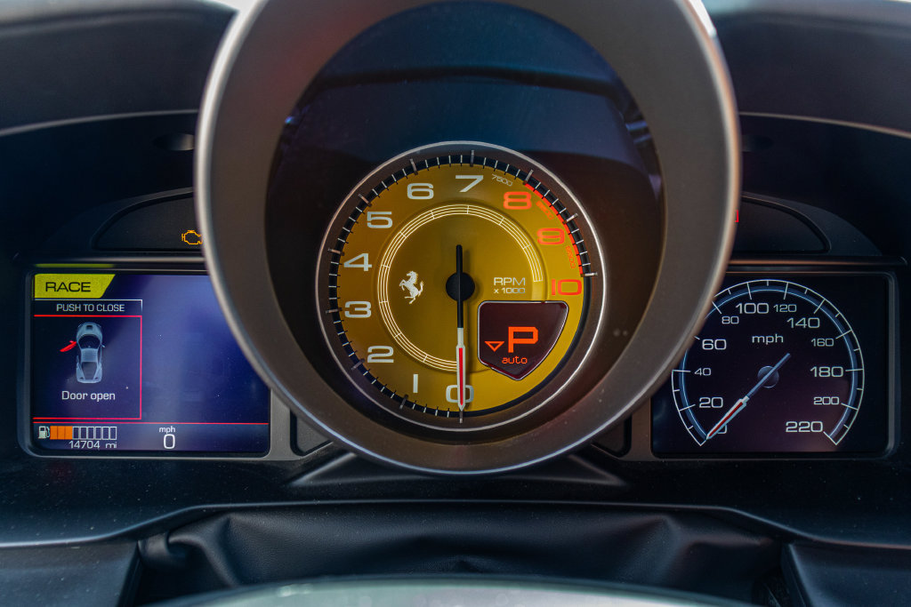 Certified 2022 Ferrari F8 Tributo RWD image 38