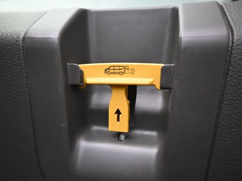 Used 2025 Ford Transit 350 XLT RWD image 27