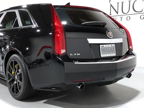 Used 2011 Cadillac CTS V image 16