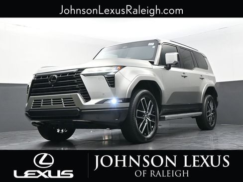 Used 2024 Lexus GX 550 w/ Cold Area Package AWD/4WD image 17