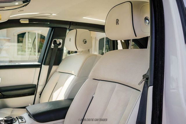 Used 2020 Rolls-Royce Phantom Sedan RWD image 58