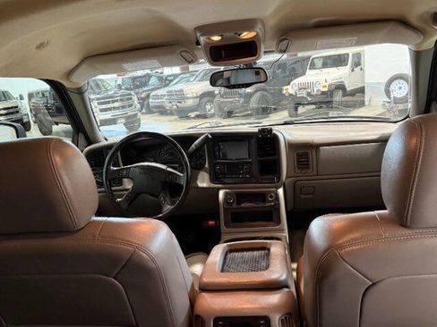 Used 2007 GMC Sierra 2500 SLT w/ Heavy-Duty Power Package AWD/4WD image 17