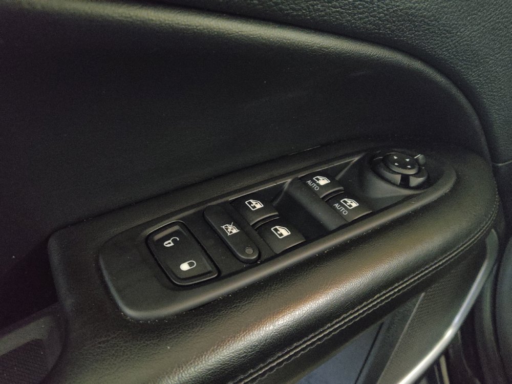 Used 2019 Jeep Compass Latitude FWD image 27