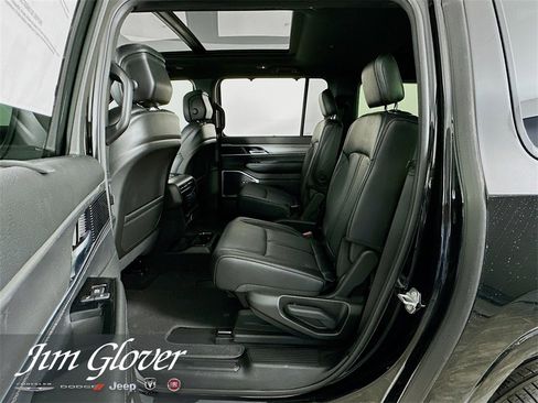 New 2024 Jeep Wagoneer L Series II w/ Convenience Group I image 14