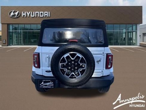 Used 2023 Ford Bronco Outer Banks image 4