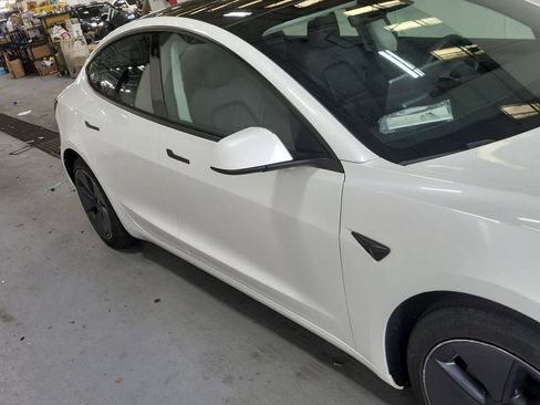 Used 2023 Tesla Model 3 Standard Range RWD image 2
