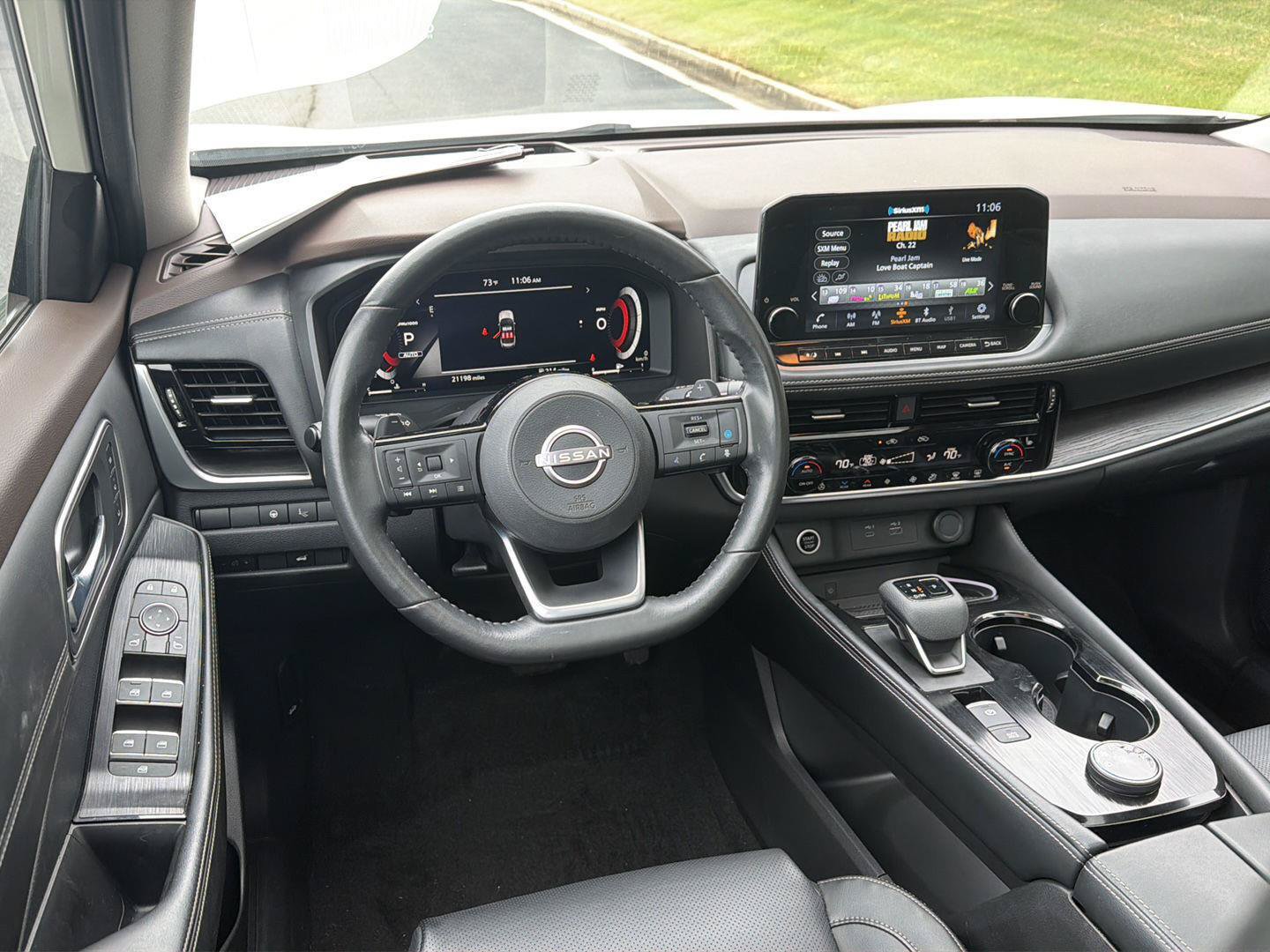 Used 2023 Nissan Rogue Platinum w/ Platinum Premium Package AWD/4WD image 19