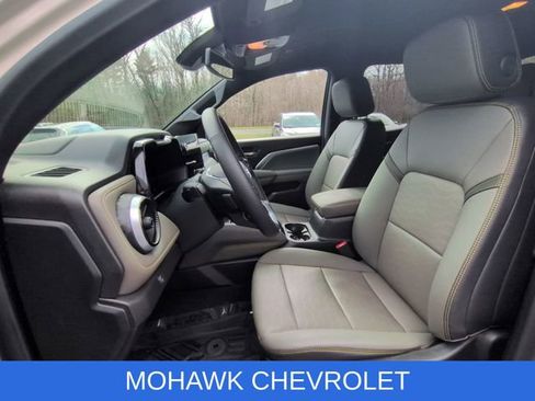 Used 2026 Chevrolet Colorado ZR2 w/ Technology Package image 20