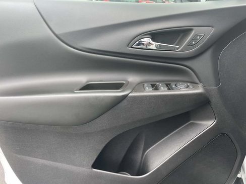 Used 2023 Chevrolet Equinox LT AWD/4WD image 18