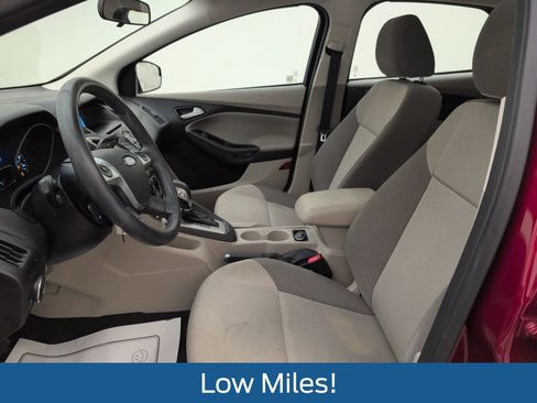 Used 2014 Ford Focus SE image 4