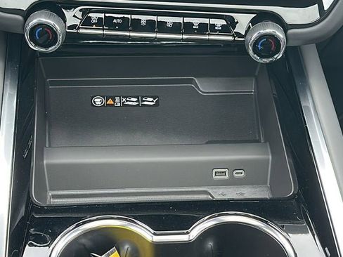 New 2025 Chevrolet Tahoe High Country image 23