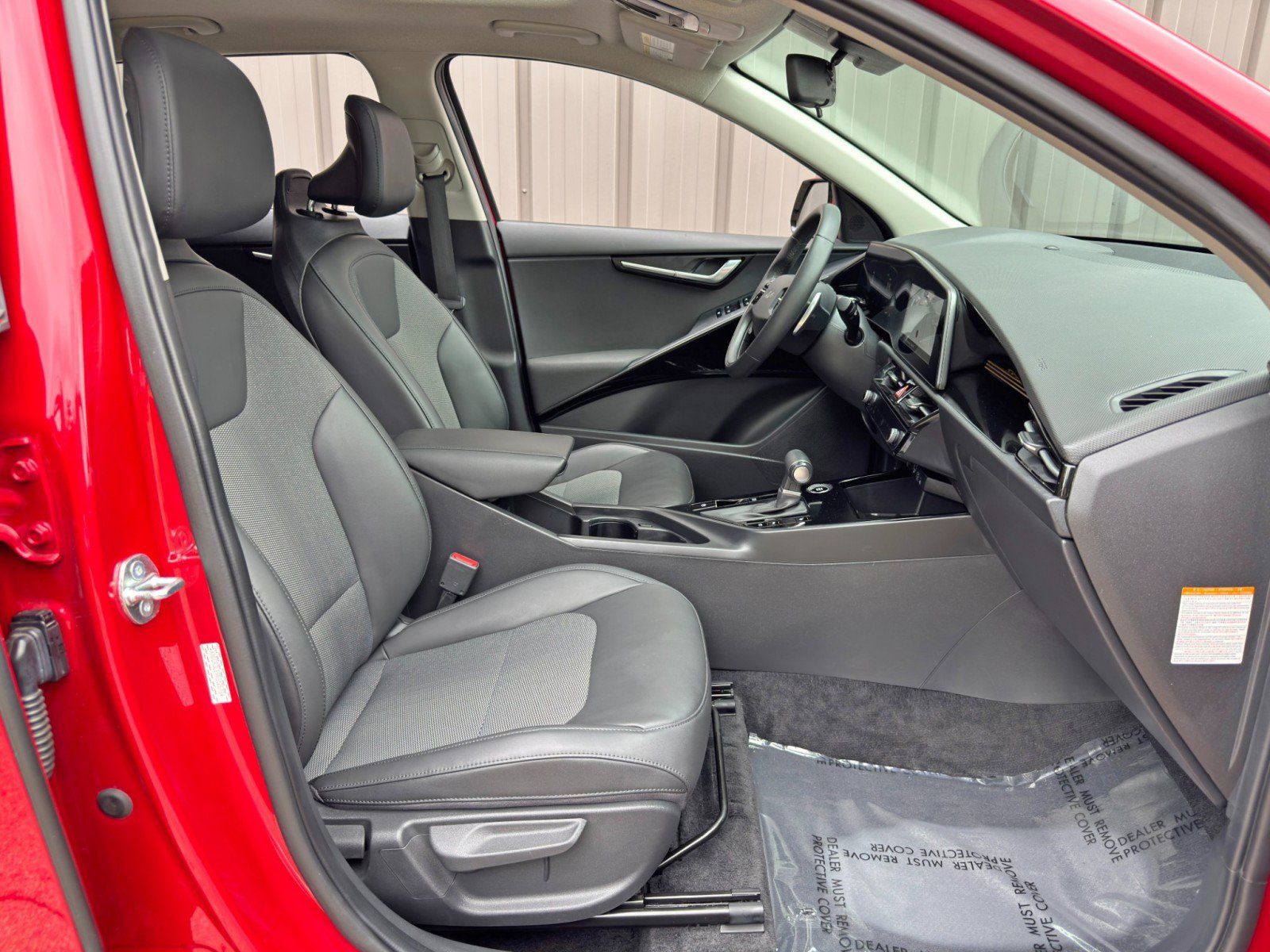 Used 2024 Kia Niro EX Touring FWD image 14