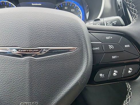 New 2026 Chrysler Pacifica Select w/ S Appearance Package image 31