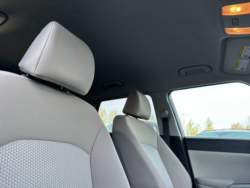 Used 2023 Kia Soul LX FWD image 16