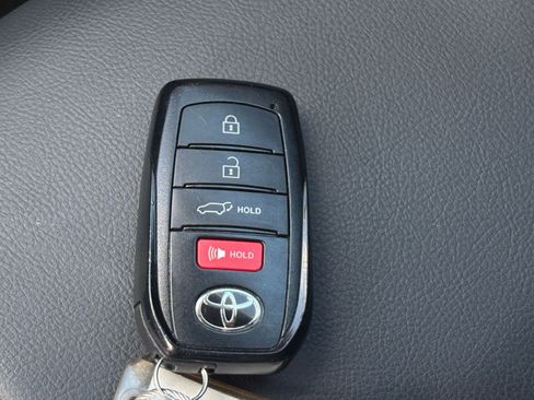 Used 2025 Toyota Highlander XSE AWD/4WD image 20