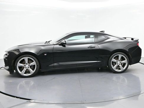 Used 2018 Chevrolet Camaro SS RWD image 4