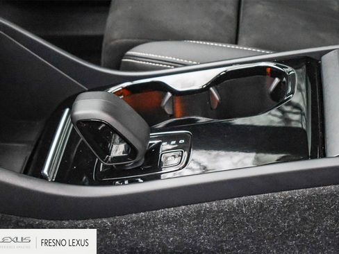 Used 2022 Volvo C40 P8 Recharge Ultimate image 20