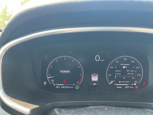 Used 2023 Acura MDX SH-AWD image 12