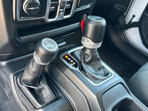Certified 2023 Jeep Wrangler Unlimited Sport AWD/4WD image 27