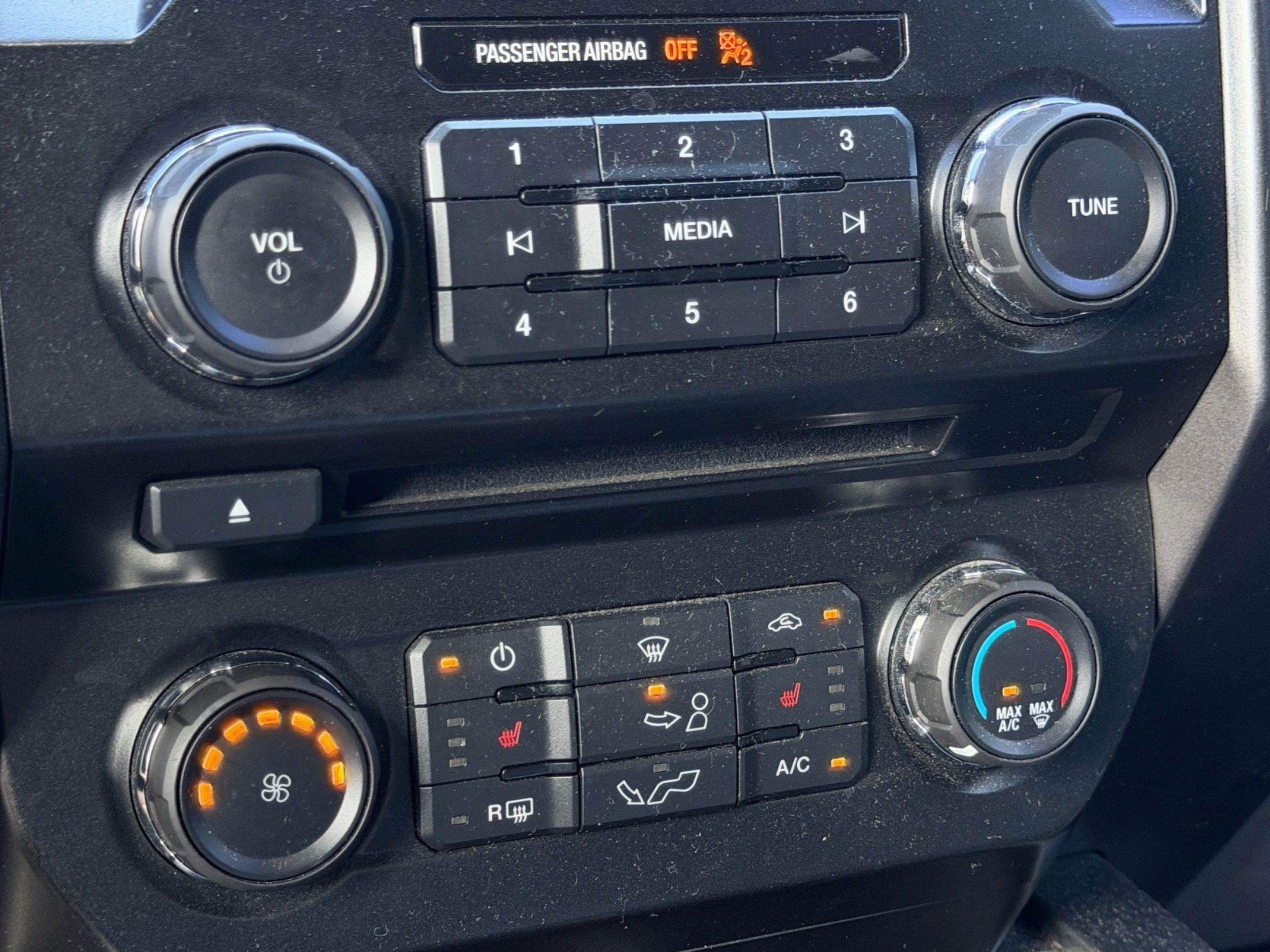 Used 2016 Ford F150 XLT w/ Equipment Group 302A Luxury AWD/4WD image 35